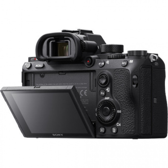 Цифровой фотоаппарат Sony Alpha A7R III Body